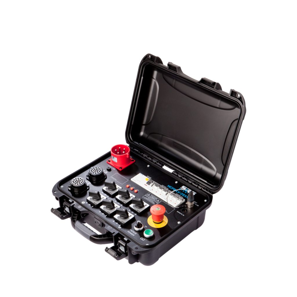 6 CHANNEL LOW VOLTAGE PORTABLE CHAIN HOIST CONTROLLER IN HARD CASE